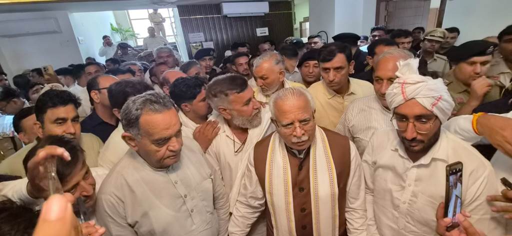 Drinking water issue in Chanaut village resolved through Union Minister Manohar Lal Khattars initiative approval granted for a new fourinch T connection